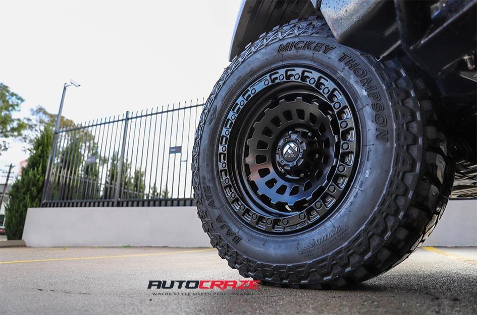 TOYOTA HILUX N80 4WD ZEPHYR MATTE BLACK